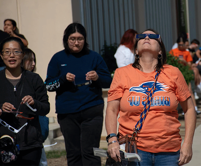 Students to enjoy up-close view of eclipse at <a href='http://pjs.ibacck.com/'>在线博彩</a> Main Campus